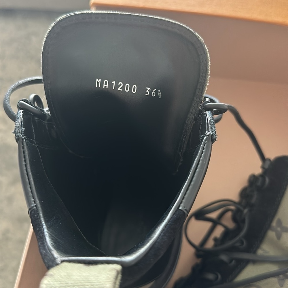 Louis Vuitton Desert Boot - Picture 8 of 9